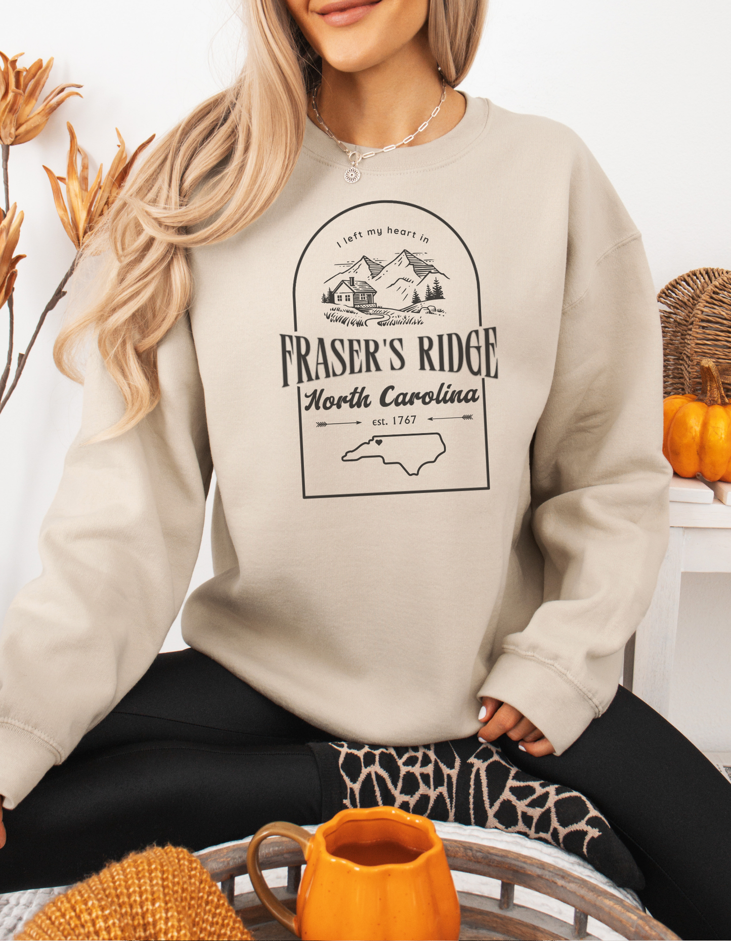 I left my heart in FRASER'S RIDGE -- Unisex Heavy Blend™ Crewneck Sweatshirt